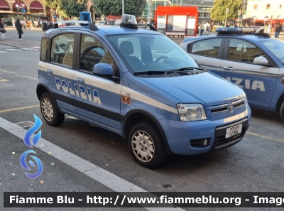 Fiat Nuova Panda I serie
Polizia di Stato
Polizia Ferroviaria
POLIZIA H2984
Parole chiave: Fiat Nuova_Panda_Iserie POLIZIAH2984
