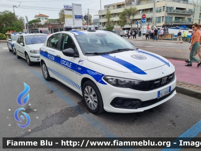Fiat Nuova Tipo
Polizia Municipale
Corpo Intercomunale della Bassa Reggiana (RE)
Allestimento Bertazzoni
POLIZIA LOCALE YA 558 AS
