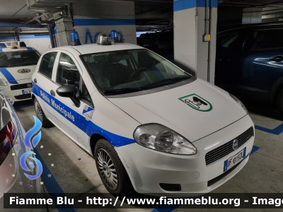Fiat Grande Punto
Polizia Municipale
Unione dei Comuni Terre della Marca Senone
Codice Automezzo: 03

