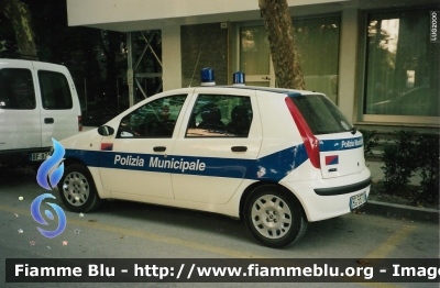 Fiat Punto II serie
Polizia Municipale Cesenatico
Parole chiave: Fiat Punto_IIserie