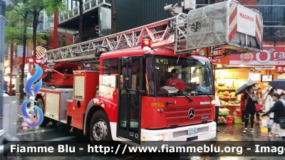Mercedes-Benz Econic
臺灣/台灣 - Taiwan
臺北市消防员 - Vigili del Fuoco Taipei
