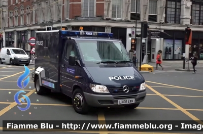 Mercedes-Benz Sprinter II serie
Great Britain - Gran Bretagna
London Metropolitan Police
Prisoner Transport
