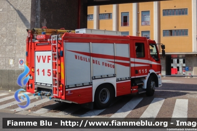 Volvo FL 290 IV serie
Vigili del Fuoco
Comando Provinciale di Milano
AutoPompaSerbatoio
Allestimento BAI
VF 27281
Parole chiave: Volvo FL_290_IIIserie VF27281
