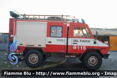 Iveco VM90
Vigili del Fuoco
Comando Provinciale di Novara
Polisoccorso allestimento Baribbi
VF 16188
Parole chiave: Iveco VM90 VF16188