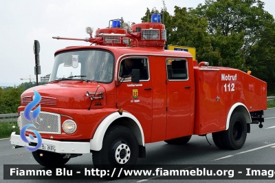 Mercedes-Benz LAF 1113 4x4
Bundesrepublik Deutschland - Germany - Germania
Freiwillige Feuerwehr Rosbach
Automezzo storico allestimento Metz WaWe4000 (idrante Polizia trasformato in mezzo antincendio)
