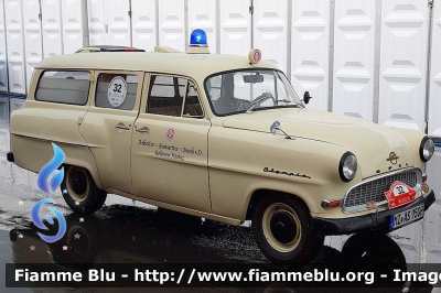 Opel Olimpia
Bundesrepublik Deutschland - Germania
ASB
Arbeiter Samariter Bund
Parole chiave: Ambulanza Ambulance