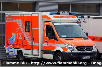Mercedes-Benz Sprinter III serie
Bundesrepublik Deutschland - Germany - Germania
Feuerwehr Kreis Offenbach
Parole chiave: Mercedes-Benz Sprinter_IIIserie Ambulanza Ambulance
