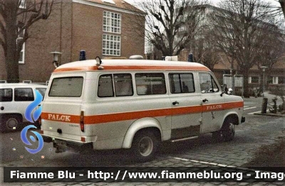 Ford Transit II serie
Danmark - Danimarca
Falck Middelfart
Parole chiave: Ambulanza Ambulance
