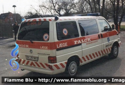 Volkswagen Transporter T4
Danmark - Danimarca
Falck Aarhus
Parole chiave: Ambulanza Ambulance Volkswagen Transporter_T4