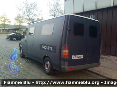 Mercedes-Benz Sprinter III serie
Danmark - Danimarca
Politi - Polizia Nazionale
