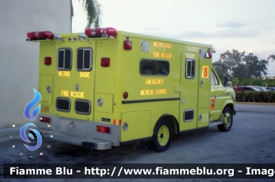 Ford Ecoline 350
United States of America - Stati Uniti d'America
Miami Dade Fire Department
