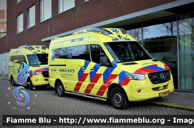 Mercedes-Benz Sprinter III serie restyle
Nederland - Paesi Bassi
Amsterdam Ambulance
13-414
Parole chiave: Ambulanza Ambulance