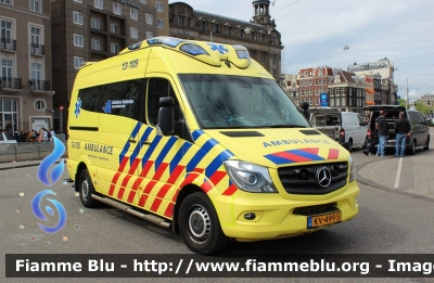 Mercedes-Benz Sprinter III serie Restyle
Nederland - Paesi Bassi
Amsterdam Ambulance
13-105
Parole chiave: Mercedes-Benz Sprinter_IIIserie_Restyle Ambulanza Ambulance