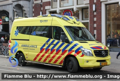 Mercedes-Benz Sprinter III serie Restyle
Nederland - Paesi Bassi
Amsterdam Ambulance
13-111
Parole chiave: Mercedes-Benz Sprinter_IIIserie_Restyle Ambulanza Ambulance