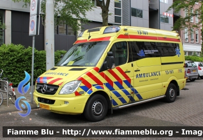 Mercedes-Benz Sprinter III serie Restyle
Nederland - Paesi Bassi
Amsterdam Ambulance
13-161
Parole chiave: Mercedes-Benz Sprinter_IIIserie_Restyle Ambulanza Ambulance