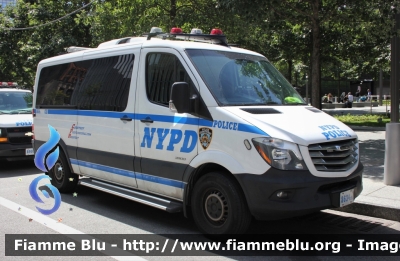 Freightliner Sprinter
United States of America - Stati Uniti d'America
New York Police Department (NYPD)
Community Affairs Bureau
