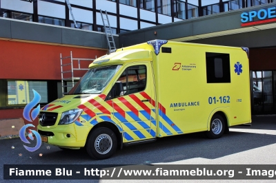 Mercedes-Benz Sprinter III serie restyle
Nederland - Paesi Bassi
Regionale Ambulance Voorziening (RAV) Region 1 Groningen
01 162
Parole chiave: Mercedes-Benz Sprinter_IIIserie_Restyle Ambulanza Ambulance