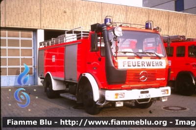 Mercedes-Benz ?
Bundesrepublik Deutschland - Germany - Germania
Feuerwehr Koln
