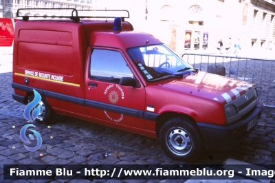 Renault Kangoo I serie
France - Francia
Sapeur Pompiers Domaine Versailles 
