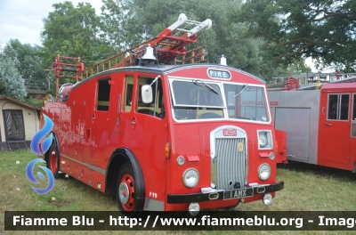 Dennis F8
Great Britain - Gran Bretagna  
Middlesex Fire Service
