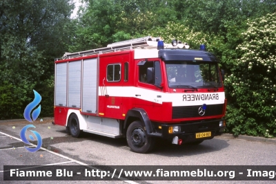 Mercedes-Benz 1117
Nederland - Paesi Bassi 
Brandweer Hellevoetsluis
