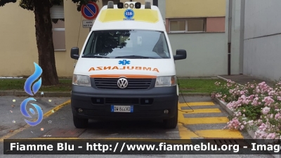 Volkswagen Transporter T5
Cooperativa sociale Castel Monte Onlus
Ambulanza convenzionata
SUEM 118 Treviso Emergenza
Ospedale di Oderzo (TV)
Allestimento Nepi 
"014"
Parole chiave: Volkswagen Transporter_T5 Ambulanza
