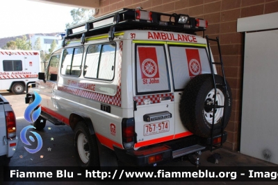 Toyota Land Cruiser 
Australia 
St. John Ambulance Northern Territory

