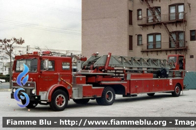 Mack MB
United States of America-Stati Uniti d'America
Atlantic City NJ Fire Department

