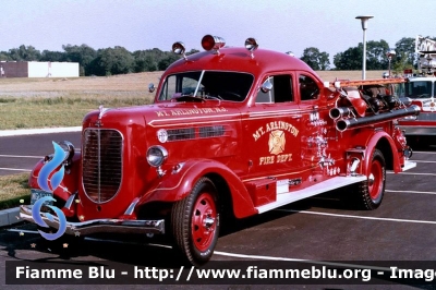Ahrens-Fox VC 1939
United States of America-Stati Uniti d'America
MT. Arligton NJ Fire Department
