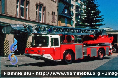 Iveco-Magirus 256M12
Bundesrepublik Deutschland - Germany - Germania
Feuerwehr Frankfurt Am Main
Parole chiave: Iveco-Magirus 256M12
