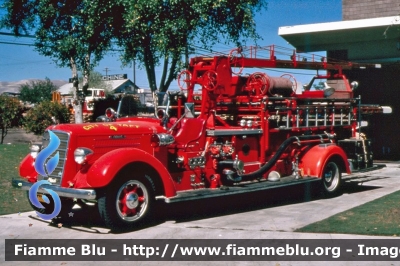 Mack E 1937
United States of America - Stati Uniti d'America
Taft CA Fire Department
