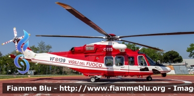 Agusta Westland AW139
Vigili del Fuoco 
Nucleo Elicotteri di Ciampino (RM)
Drago VF 139
Parole chiave: Agusta-Westland AW139 VF139 Elicottero