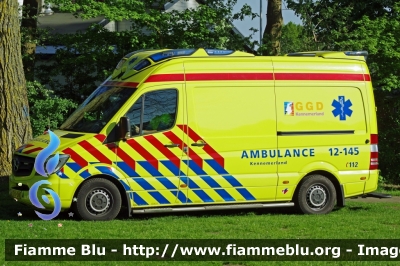 Mercedes-Benz Sprinter III serie restyle
Nederland - Paesi Bassi
Regionale Ambulance Voorziening (RAV) Region 12 Kennemerland
12-145
Parole chiave: Ambulanza Ambulance Mercedes-Benz Sprinter_IIIserie_Restyle