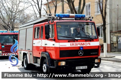 Mercedes-Benz ?
Moldova - Moldavia
Pompieri - National Fire Service
