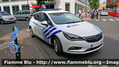 Opel Corsa
Koninkrijk België - Royaume de Belgique - Königreich Belgien - Belgio
Police Locale Bruxelles Sud - Zuid
