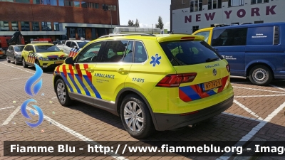Volkswagen Touran II serie
Nederland - Paesi Bassi
Region 17 Rotterdam-Rijnmond Ambulance
17-875
