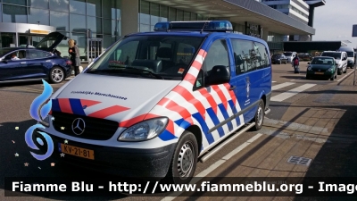 Mercedes-Benz Vito
Nederland - Paesi Bassi
Koninklijke Marechaussee - Polizia militare
