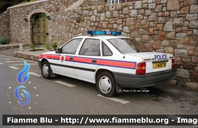 Vauxhall Cavalier
Great Britain - Gran Bretagna
State of Jersey Police Honorifique de St. Sauveur
