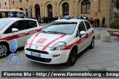 Fiat Punto VI serie 
Polizia Municipale Firenze
Allestimento Focaccia
Codice Veicolo: 15
POLIZIA LOCALE YA 678 AB
Parole chiave: Fiat Punto_VIserie POLIZIALOCALEYA678AB