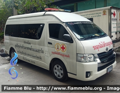 Toyota Hiace
ราชอาณาจักรไทย - Thailand - Tailandia
สภากาชาดไทย - Thai Red Cross
Parole chiave: Ambulanza Ambulance