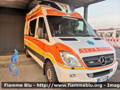 Mercedes-Benz Sprinter III serie
Pubblica Assistenza Sicilia Emergenza Onlus
Allestimento Ambulanz Mobil
Parole chiave: Mercedes-Benz Sprinter_IIIserie Ambulanza
