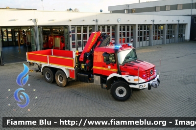Mercedes-Benz Zetros
Bundesrepublik Deutschland - Germania
Feuerwehr Bocholt
