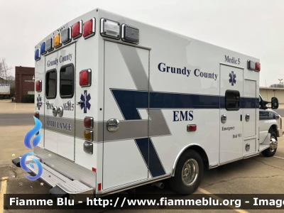 Ford E-450
United States of America - Stati Uniti d'America
Grundy County EMS Trenton MO
Parole chiave: Ambulanza Ambulance