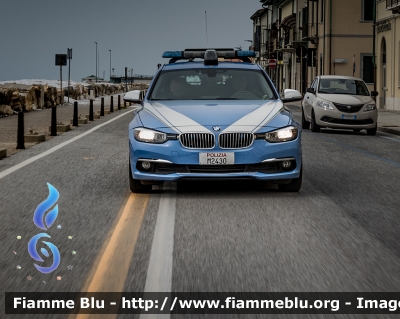 BMW 320 Touring F31 II restyle
Polizia di Stato
Polizia Stradale
Allestimento Marazzi
POLIZIA M2430
Parole chiave: BMW 320_Touring_F31_IIrestyle POLIZIAM2430 Covid_19