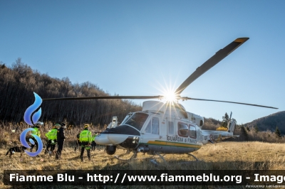 Agusta-Bell AB412
Guardia di Finanza
Reparto Operativo Aereonavale
Sezione Aerea di Pisa
Volpe 222
Parole chiave: Agusta-Bell AB412 GF222