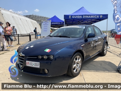 Alfa Romeo 159
Aeronautica Militare Italiana
3° Stormo
Nucleo Guida Dinamica
AM CL 207
Parole chiave: Alfa-Romeo 159 AMCL207