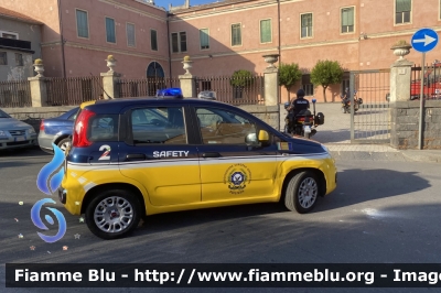 Fiat Nuova Panda II serie
Associazione Europea Operatori Polizia 
Sezione di Catania
Codice automezzo: 2
Parole chiave: Fiat Nuova Panda II serie