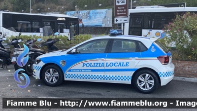 Volkswagen Polo VI serie
Polizia Locale
Comune di Taormina (ME)
YA 815 AE

Parole chiave: polizia_locale taormina polo volkswagen
