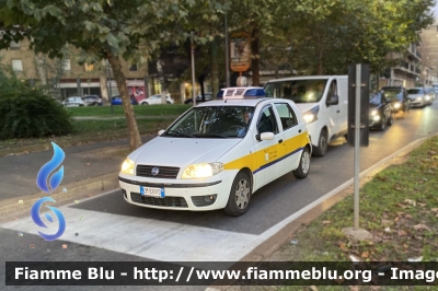 Fiat Punto III serie
Provincia di Milano
Servizio Strade
Parole chiave: Fiat Punto_IIIserie