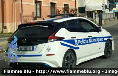 Nissan Leaf 
Polizia Locale L'Aquila
Allestimento Oriente S.P.A.
YA 953AD
